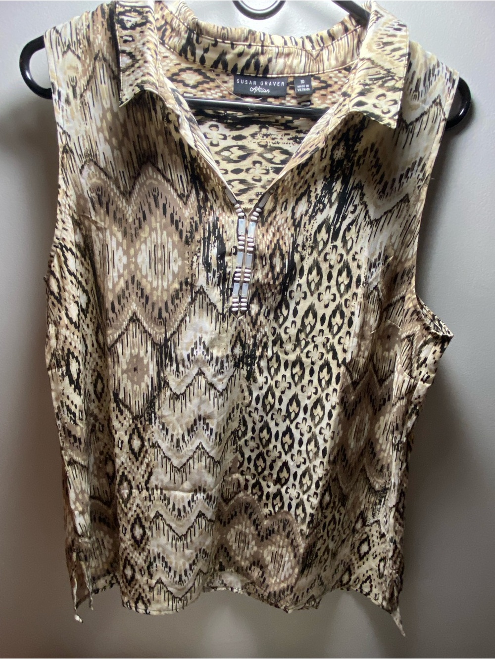 Susan Graver Beige & Brown Sleeveless Zip-Front Printed Blouse